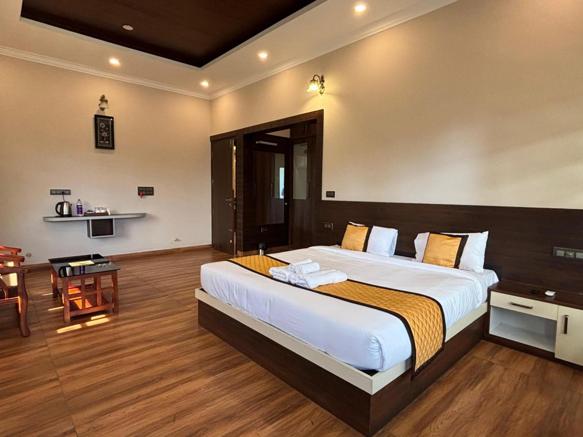 Coorg Le Embera Homestay Virajpet